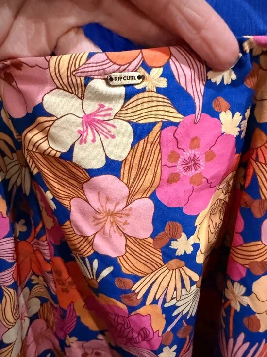 Vibrant Floral Rip Curl One Piece Swimsuit sz L Full Support D/DD NWT - Picture 6 of 10